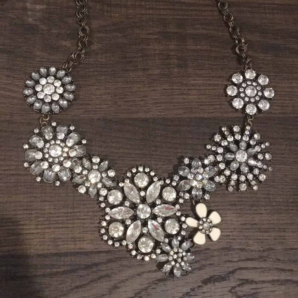 Statement necklace